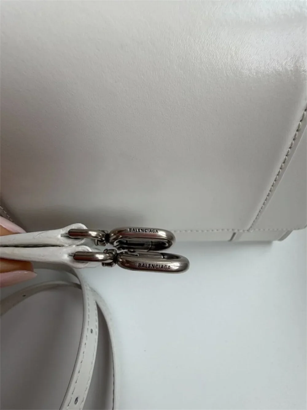 BALENCIAGA "Hourglass" SMALL - Picture 3 of 10